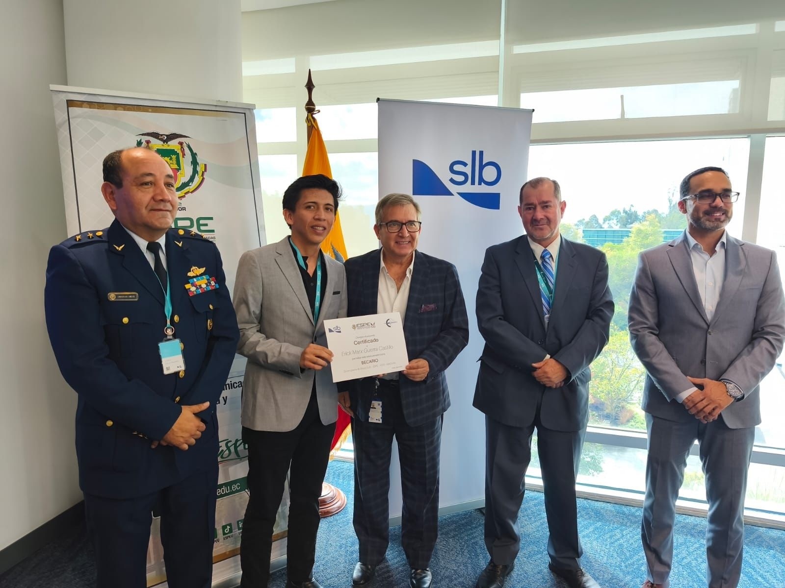 Beca-SLB-mecatronica-2025-01